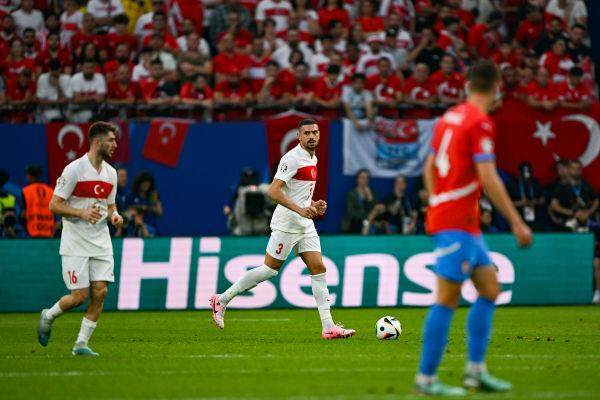 开云登录网址入口-【欧洲杯】恰尔汗奥卢托松破门！10人捷克1比2土耳其